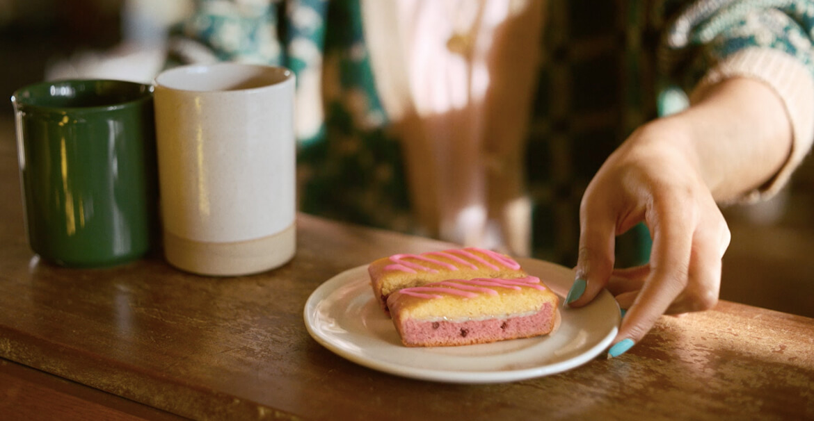 Mr Kipling ad image