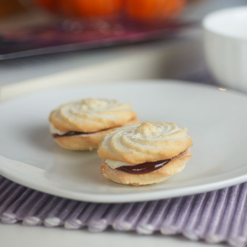 Mr Kipling - whirls