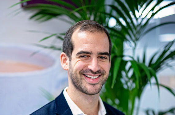Portrait of Dan Jalalpour